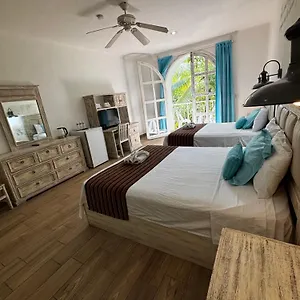 Отель Coco Rio - Mamitas Area, Плая-дель-Кармен